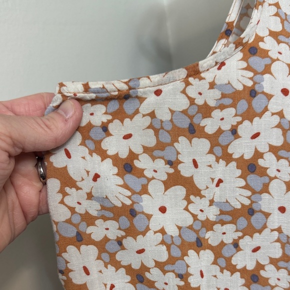 Sonoma Floral Sleeveless Blouse - White and Brown - Picture 4 of 4